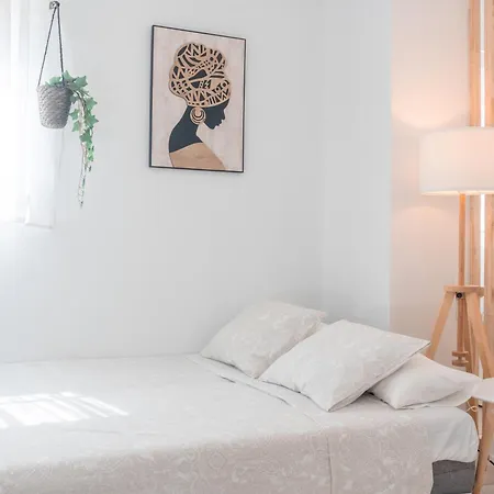 Estudio Jacuzzi Con Encanto En Triana *