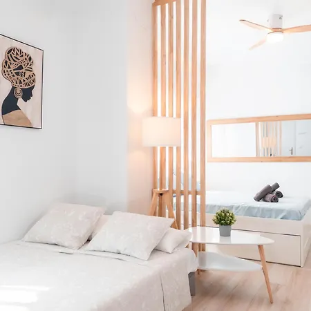 Estudio Jacuzzi Con Encanto En Triana Apartment