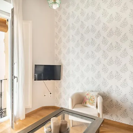 Apartment Beautiful And Bright- 1bd 1bth- Center