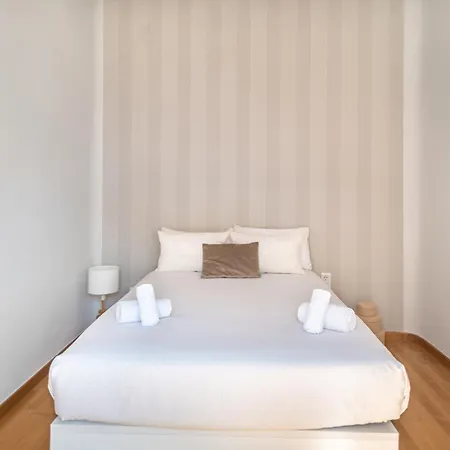Beautiful And Bright- 1bd 1bth- Center Apartment *