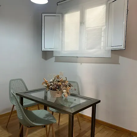 Apartment Beautiful And Bright- 1bd 1bth- Center *