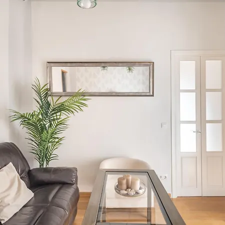 Beautiful And Bright- 1bd 1bth- Center Seville