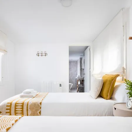 New Charming Duplex With Private Patio Apartment *