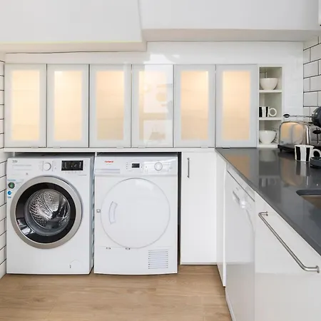 Apartment New Charming Duplex With Private Patio *