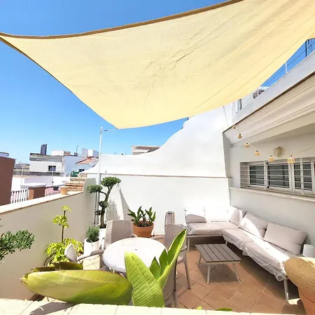 Walk To The Cathedral 2 Bedrooms Terrace Apartment *