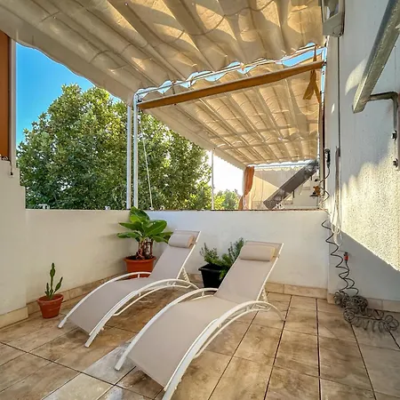 Apartment Charming 2 Bedroom Boutique Triplex With Private Terrace At Center By Cityzen
