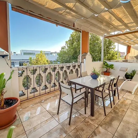 Charming 2 Bedroom Boutique Triplex With Private Terrace At Center By Cityzen Apartment