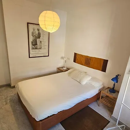 Centrally Located In Old Palace House Apartment