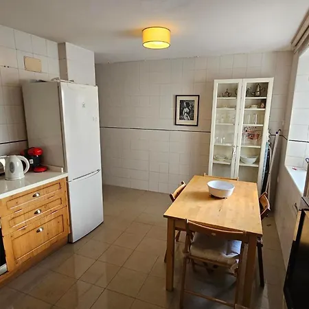 Apartment Centrally Located In Old Palace House