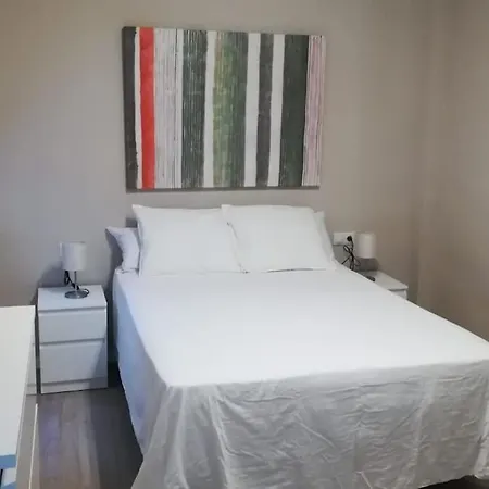 Familiar Macarena Apartment