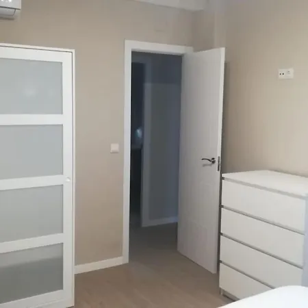 Familiar Macarena