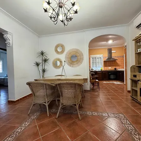 Casa Con Piscina Privada * Sevilla