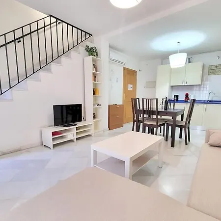 Walk To The Cathedral Atico Duplex