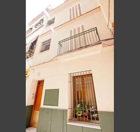 Walk To The Cathedral Duplex Arenal Apartment Seville