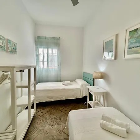 Acogedor 8pax 4bdr 2bth - Cozyhomesevilla1 Apartment *