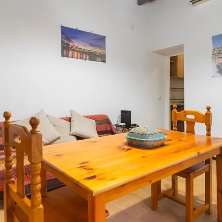 En Puente Triana Apartment Seville