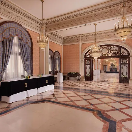 Alfonso Xiii, A Luxury Collection Hotel, Hotel