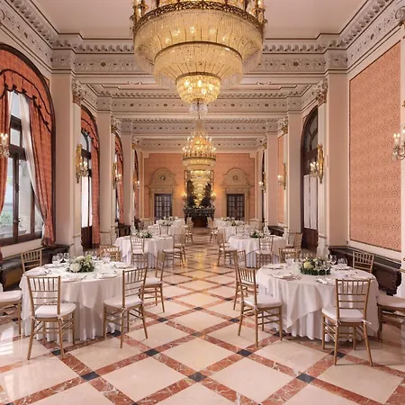 Hotel Alfonso Xiii, A Luxury Collection Hotel,