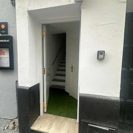 Calle Harinas 23 *