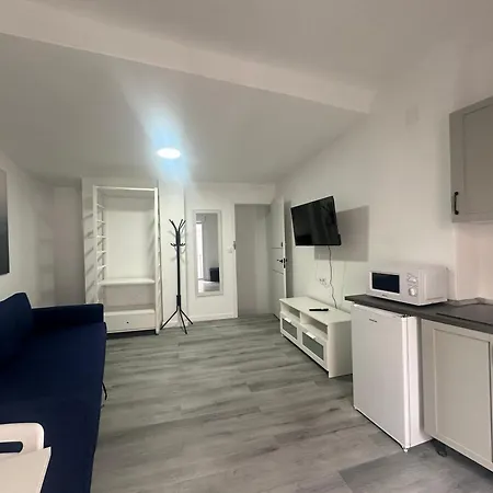 Calle Harinas 23 Apartment