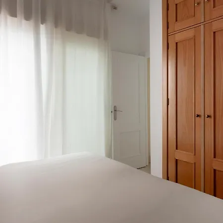 Apartment Duque 17 *
