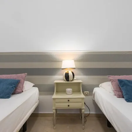 Comfortable Functional - Center - Train Station Siviglia