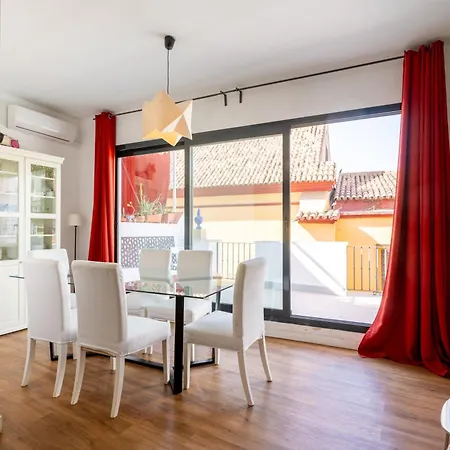House Sevillana Parking