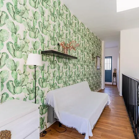 House Sevillana Parking *