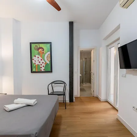 House Sevillana Parking Appartamento