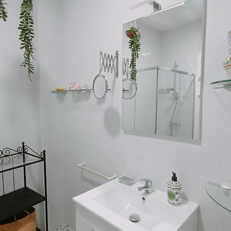 En La Plaza Dona Elvira, 7 Apartment