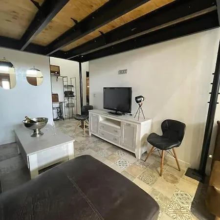 Bajo El Sol De