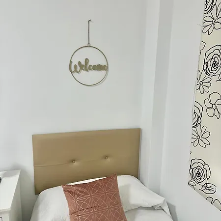 10 Minutos Centro Sevilla, Moderno Y Con Parking Gratis Apartment *