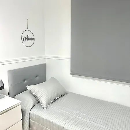 10 Minutos Centro Sevilla, Moderno Y Con Parking Gratis Apartment Seville