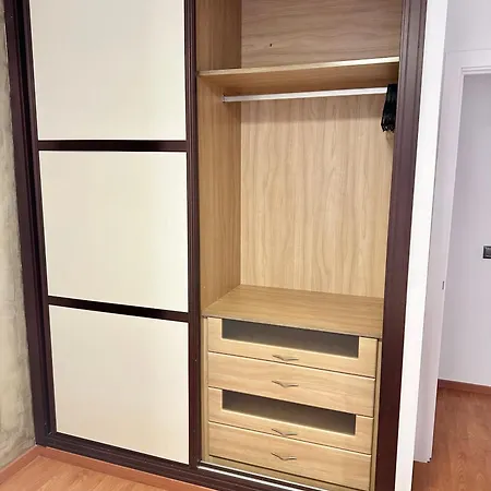 Apartment 10 Minutos Centro Sevilla, Moderno Y Con Parking Gratis