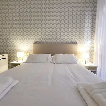 Walk To The Cathedral 2 Bedrooms Terrace * Seville
