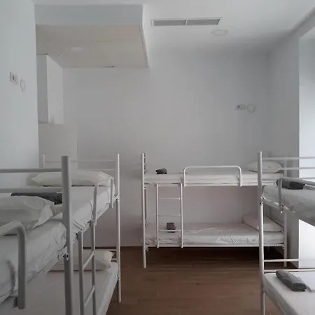 Hub Hostel *