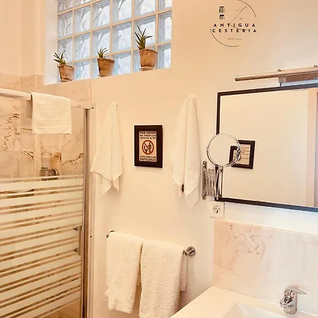 Antigua Cesteria Apartment *