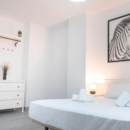 Old Town 1 Bedroom, 1 Bathroom, Wifi Apartment *