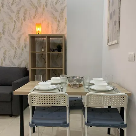 Triana Moderno Apartment *