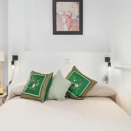 Santa Catalina Moderno Apartment