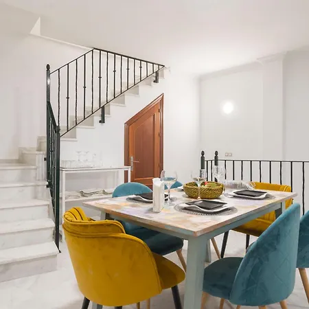 Santa Catalina Moderno Apartment Seville