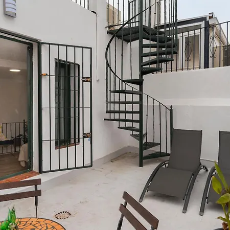 Santa Catalina Moderno Apartment Seville