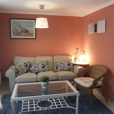 Cozy And Charming House In Apartment *