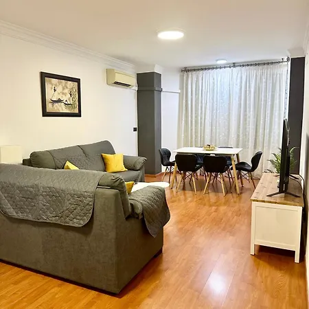 10 Minutos Centro Sevilla, Moderno Y Con Parking Gratis * Seville