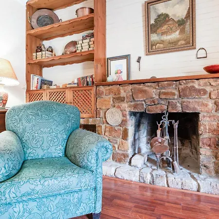 Holiday home Gorgeous In With Kitchen Seville