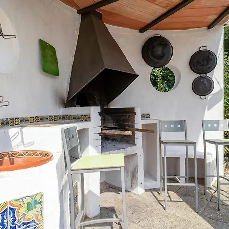Holiday home Gorgeous In With Kitchen Seville