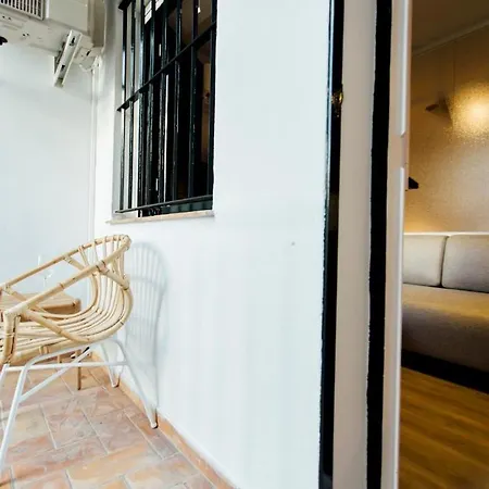 1bd 1bth - Center- Alfalfa Seville