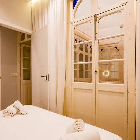 Elegant - 2 Bd 1 Bth - Center Seville