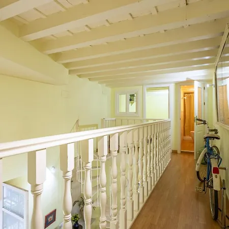 Duplex En Antigua Casa Palacio - Calle San Isidoro * Seville