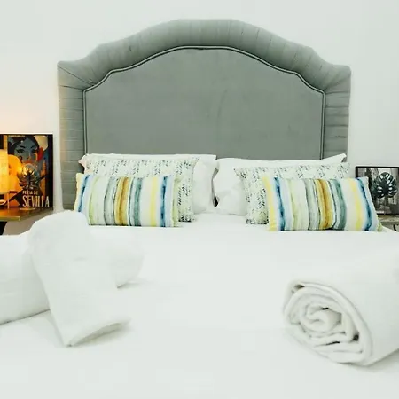 Modern With Seasonal Swimming Pool- 1bd 1bth- Goyeneta Appartement Sevilla
